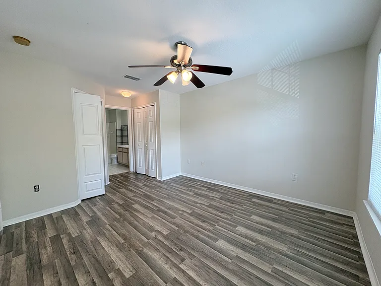 5455 Vineland Rd #3208 — Photo 10