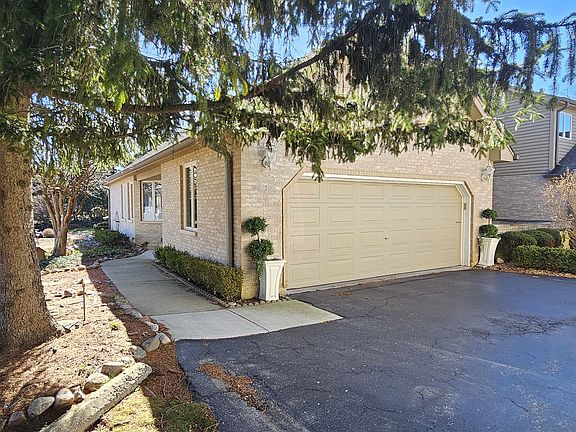 2nd image of 12643 S 69th Ct APT 9