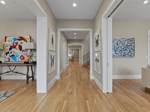 5th image of 4512 Mockingbird Ln