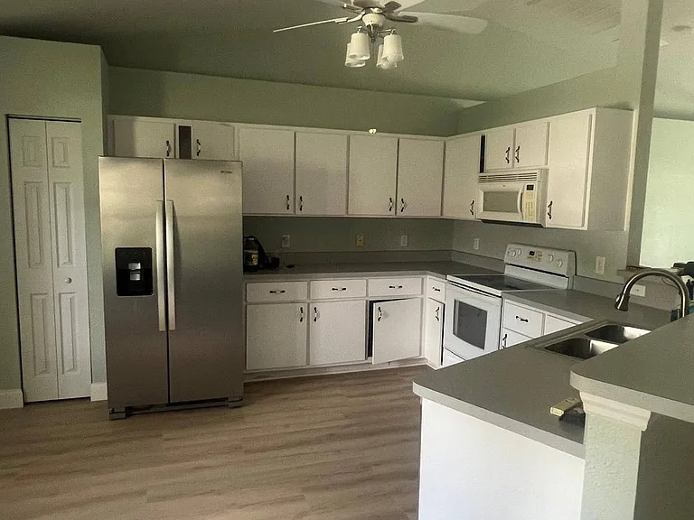 13650 SE 51st Ave — Photo 3