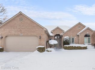16770 Country Club Dr, Macomb, MI