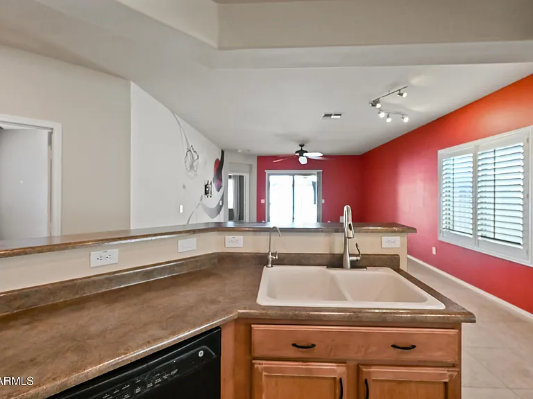 26182 W Tonto Ln — Photo 11
