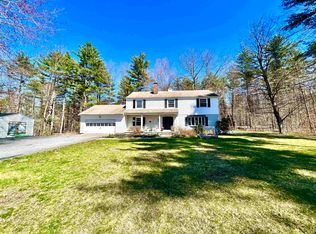 16 Pinewood Dr, Stratham, NH 03885