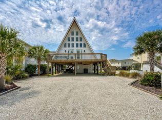 202 E 2nd St, Ocean Isle Beach, NC 28469