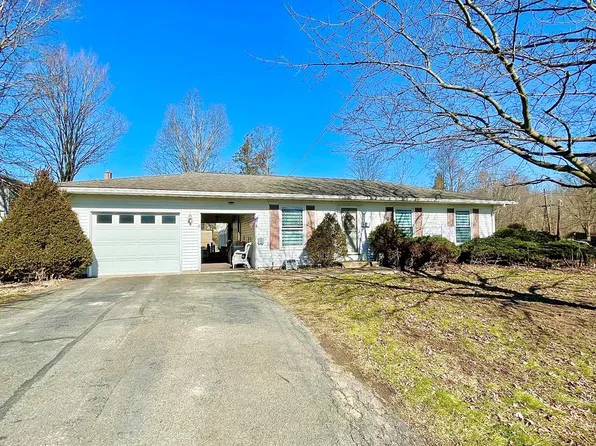 61 E Union St, Canton, PA 17724