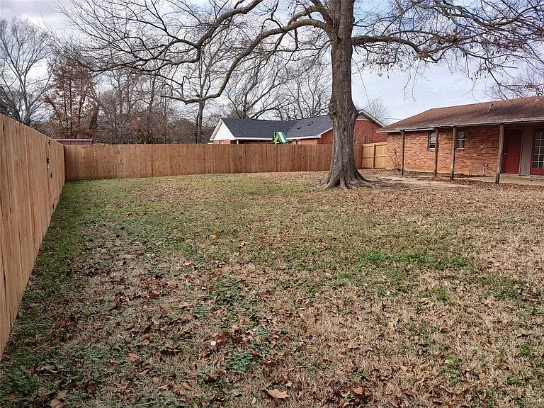226 Radburn Way — Photo 24