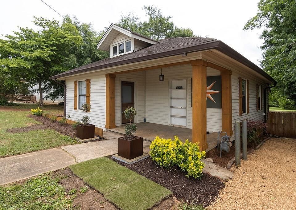 1st image of 119 Harmon Ave