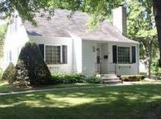 604 W Wisconsin Ave, Pewaukee, WI 53072