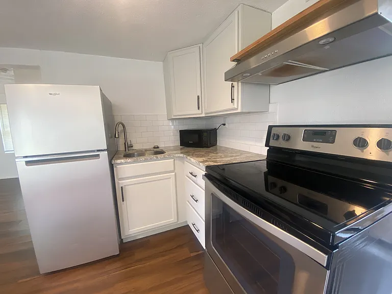 515 E Main St #1/2 — Photo 4
