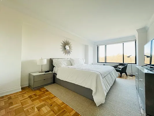 Rented by Corcoran | media 15