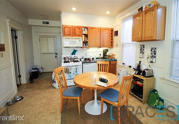 2nd image of 3744 W Diversey Ave