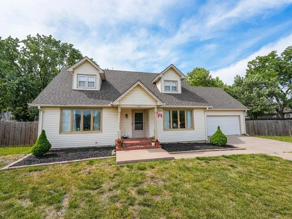 120 S Lexington Ct, Andover, KS 67002