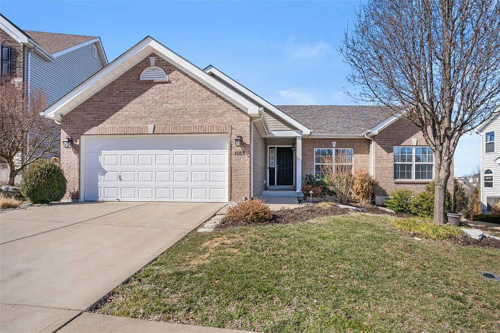 3005 Kingsridge Manor Dr photo 1