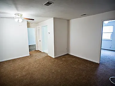 Apple Blossom Apartments — Photo 17