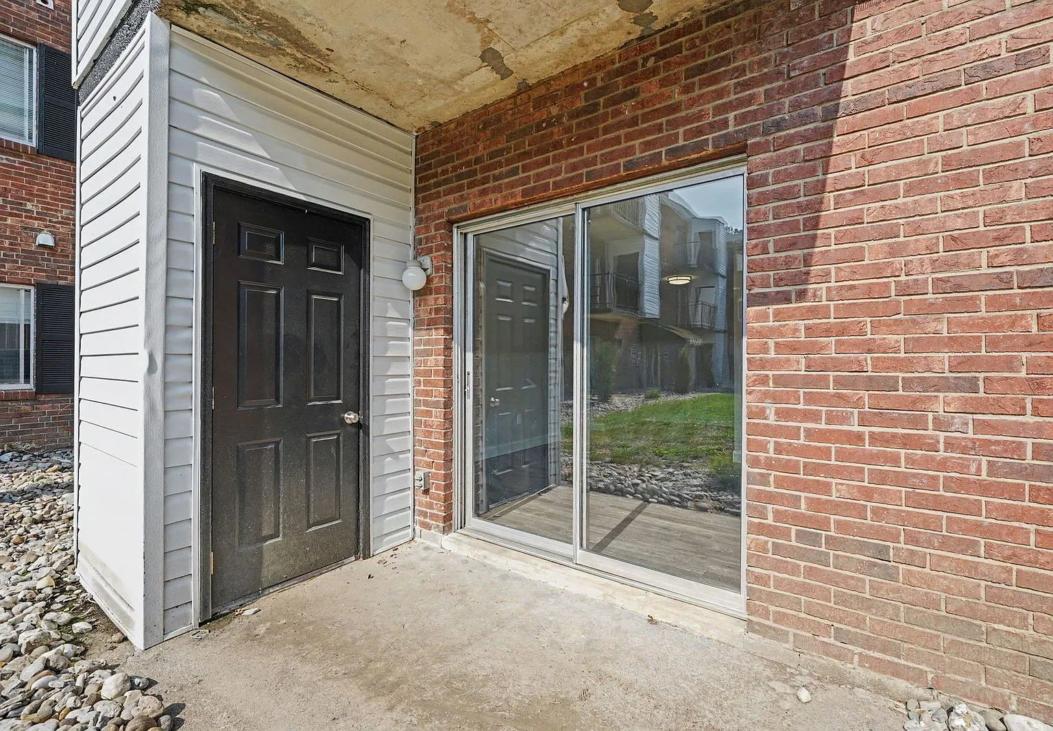 6605 Beechmont Ave — Photo 2