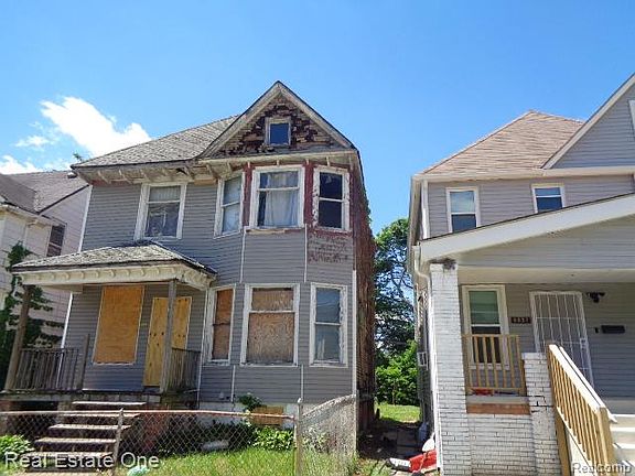 2nd image of 6031 Crane St