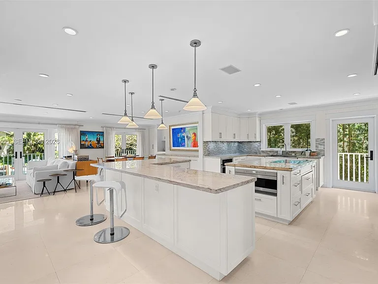 6831 Sunrise Ct — Photo 16