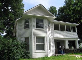 516 Pierre St, Manhattan, KS 66502