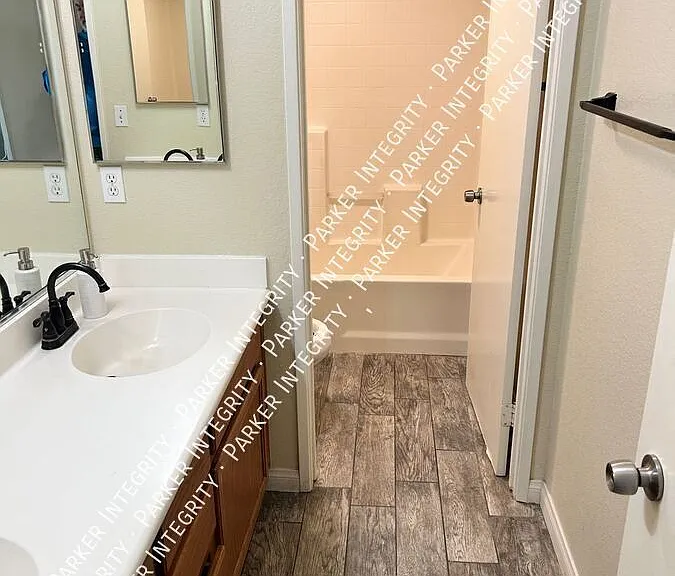 17676 View Mount Ct — Photo 16