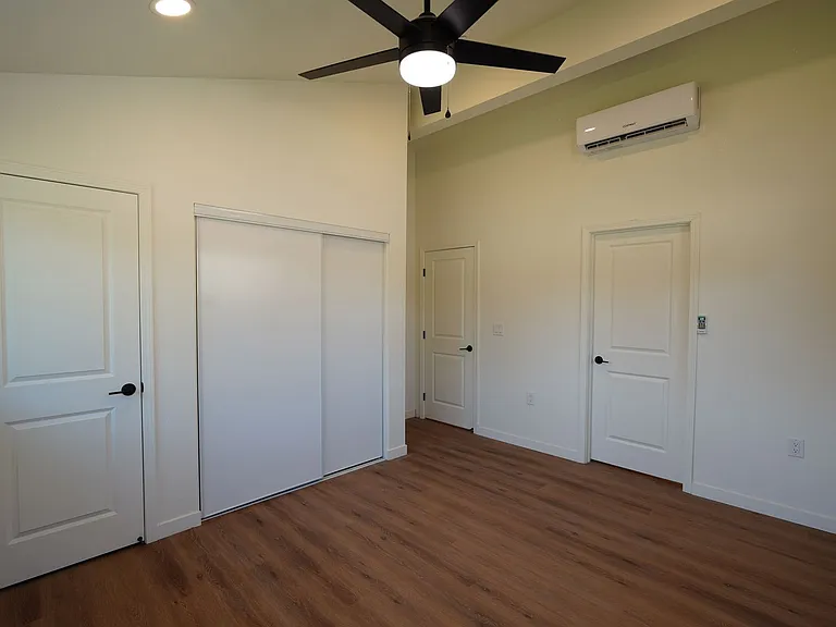 4805 Charlotte Way — Photo 49