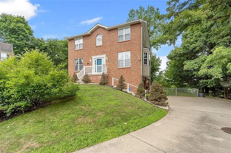 1160 Saint Vincent Dr photo 1