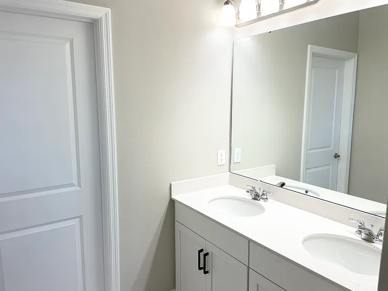 14074 Frasier St — Photo 16