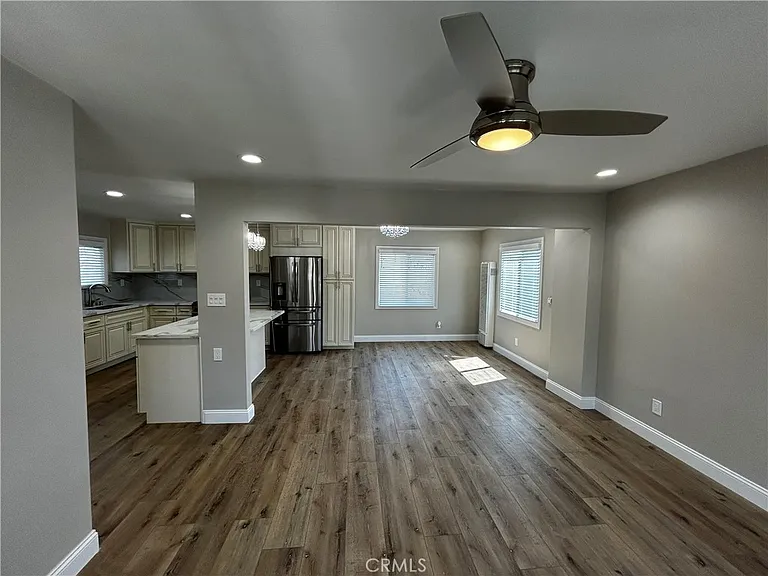 2720 E Wall St — Photo 3