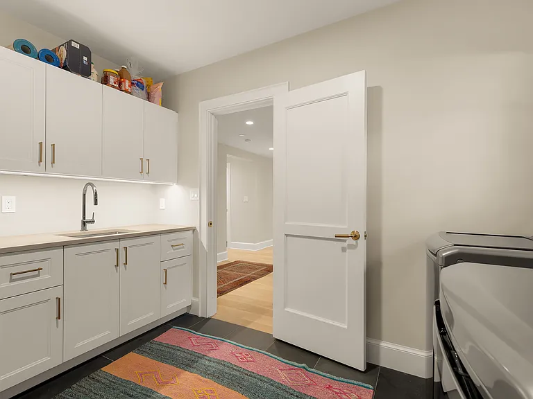 2952 Macomb St NW — Photo 38