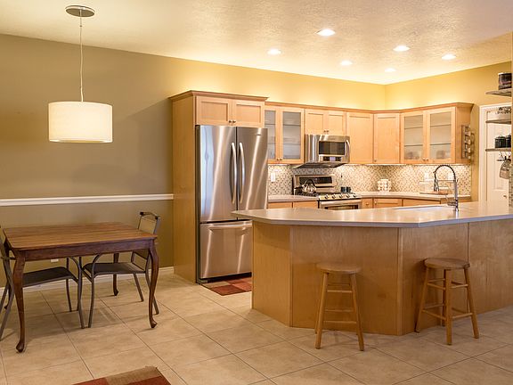 5th image of 5012 S Timber Way Unit 104