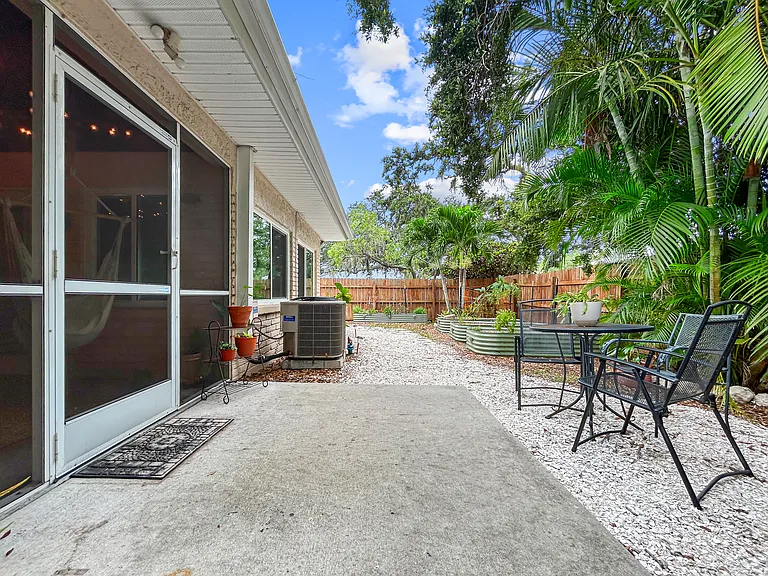 3829 Chapel Dr — Photo 29