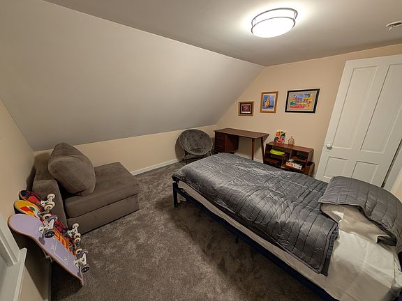 4th image of 5 Vale Rd #1
