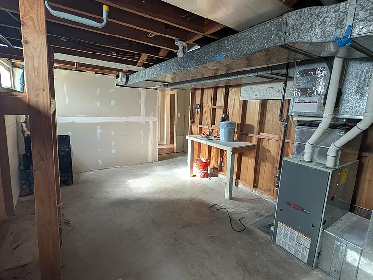 2907 W Princeton Ave — Photo 27