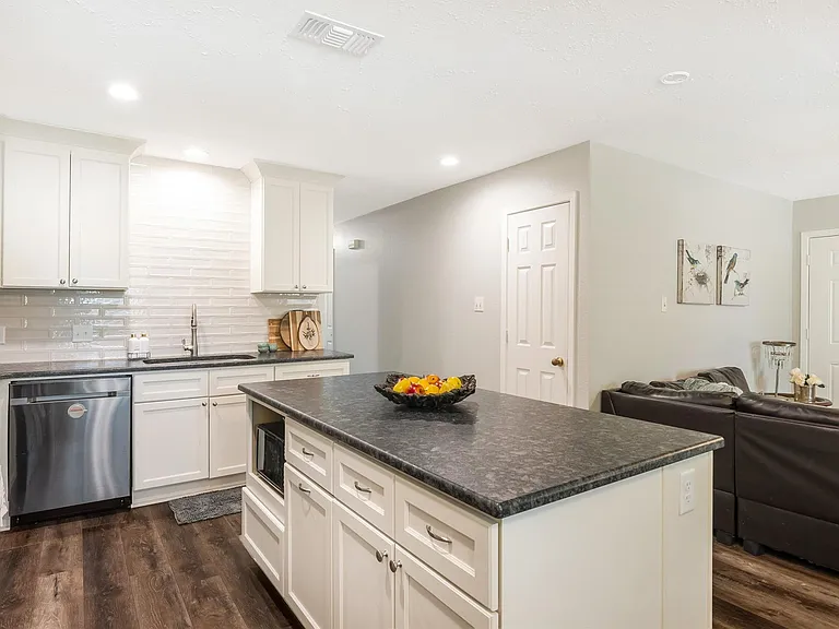 209 Cooner St #B — Photo 12