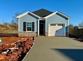 12038 Lansbury Dr, Inman, SC 29349