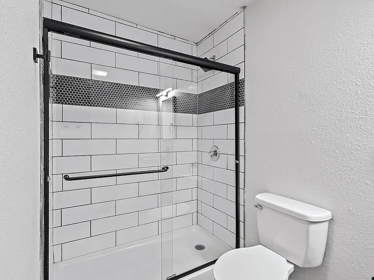 The Canvas Apartments - Bathroom