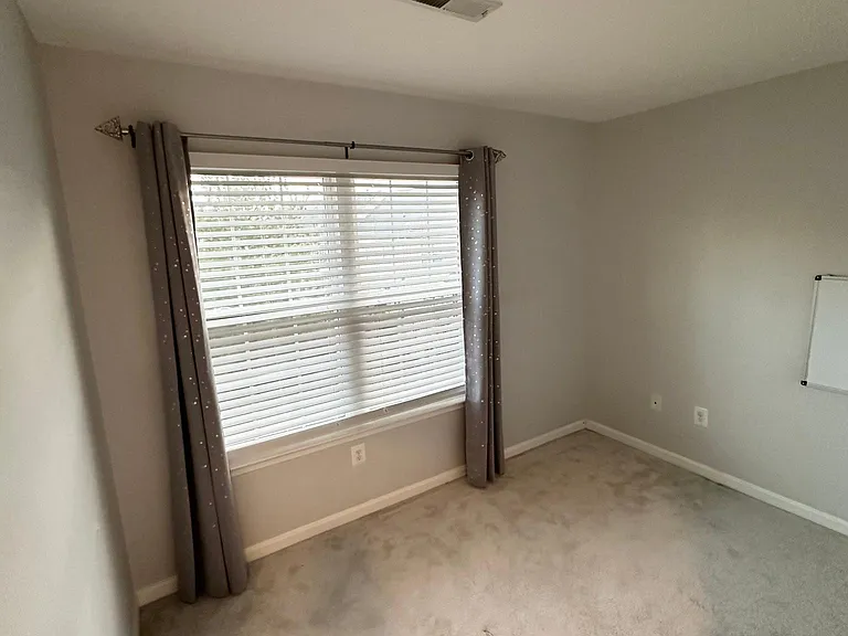 20200 Brookview Sq — Photo 13