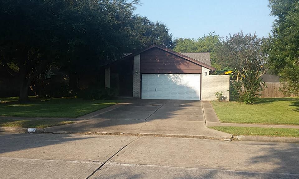 1st image of 519 Magnolia Bnd