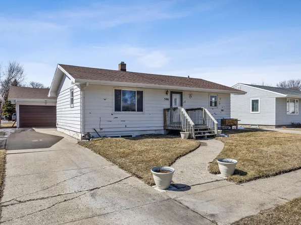306 3rd St NW, Dilworth, MN 56529