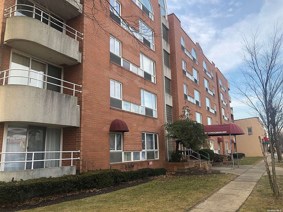 1st image of 205 Mineola Blvd APT 3J