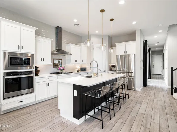 2046 E CHARLOTTE Drive, Phoenix, AZ 85024