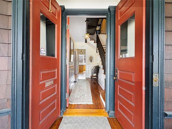 3rd image of 150 Albert Ave