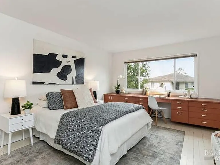 33 Amicita Ave — Photo 18