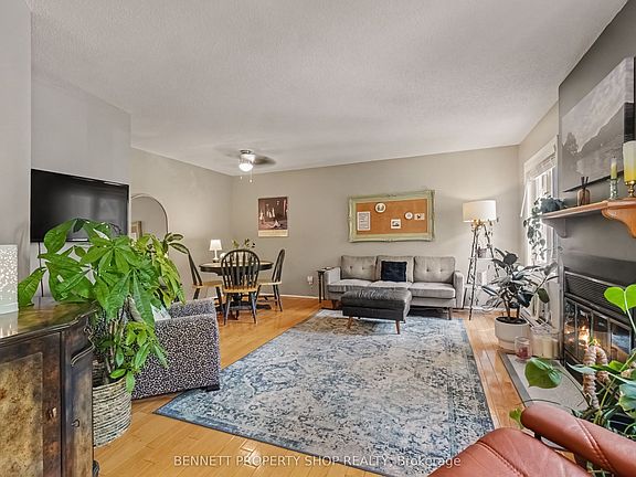 4th image of 7 Timberview Way Unit 5