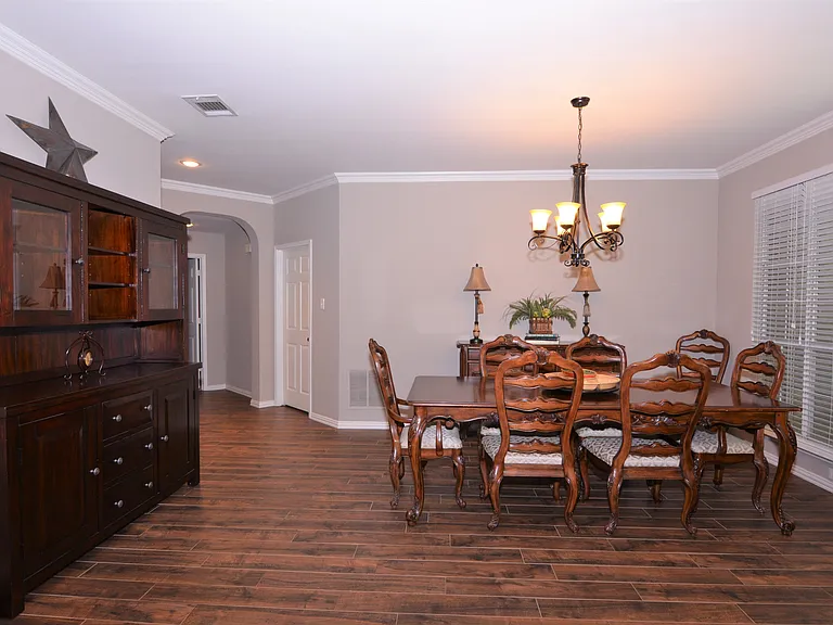 2412 Clearwood Ln — Photo 13