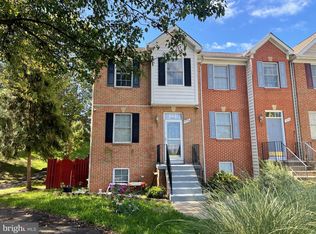 3996 Royal Lytham Dr, Fairfax, VA 22033