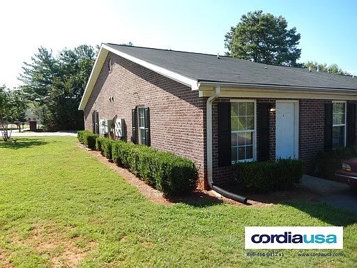 1 bed, 1.0 bath, 500 sqft, $900 — Photo 2