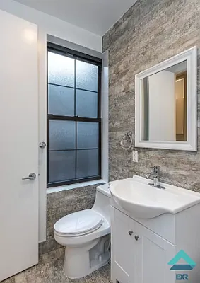 Rented by Greenrock Management | media 20