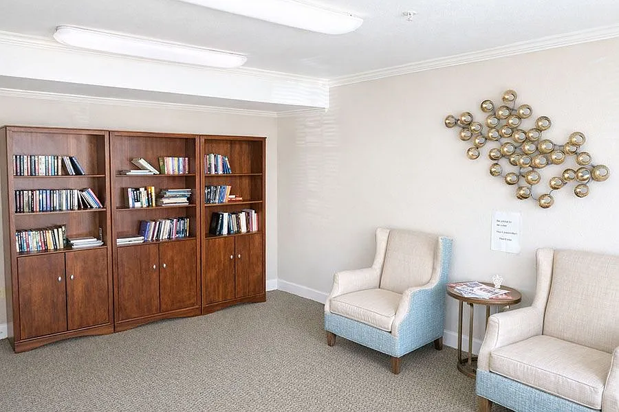PENNYRILE SENIOR APARTMENTS — Photo 4
