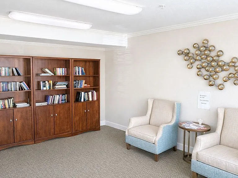 PENNYRILE SENIOR APARTMENTS — Photo 4