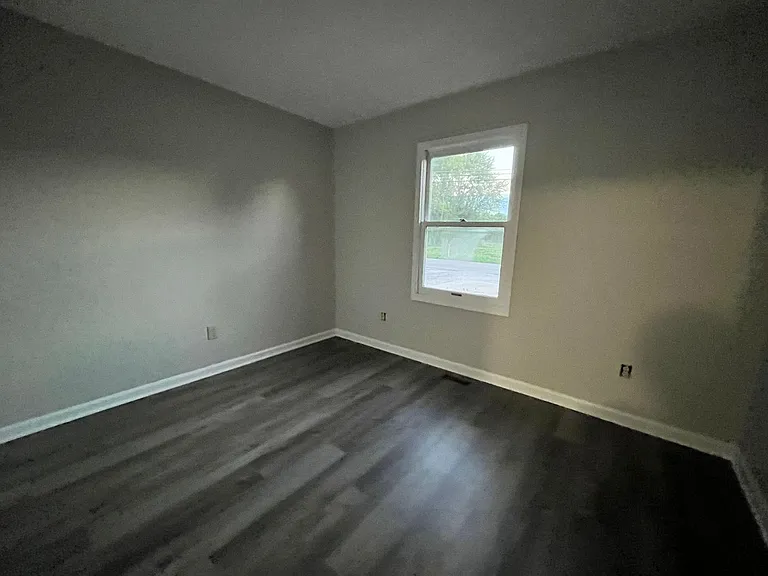 679 Main St — Photo 7